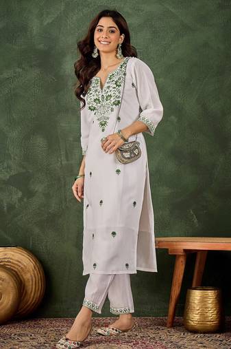 White silk blend thraed embroidered free size suit