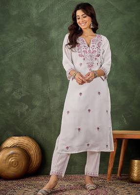 Grey silk blend thraed embroidered free size suit 1