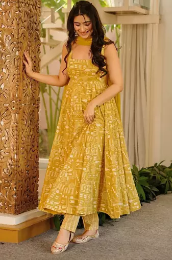 Yellow blended cotton printed free size suit