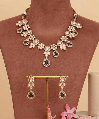 Gold plated royal green kundan necklace set 4