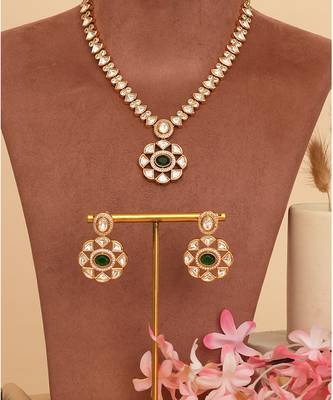 Gold plated green kundan necklace set 4