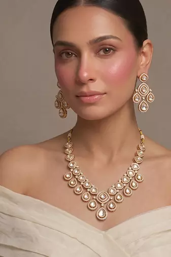 Gold plated kundan necklace set