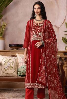 Red organza zari embroidered   sequins and beads free size suit 2