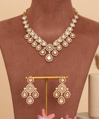 Gold plated kundan necklace set 4