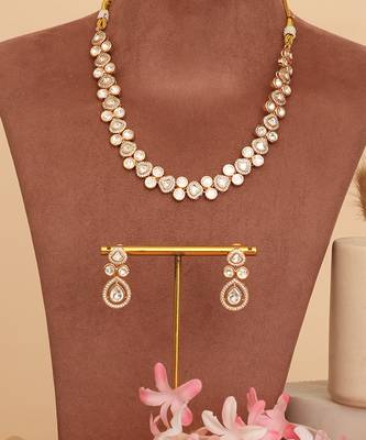 Gold plated kundan necklace set 4