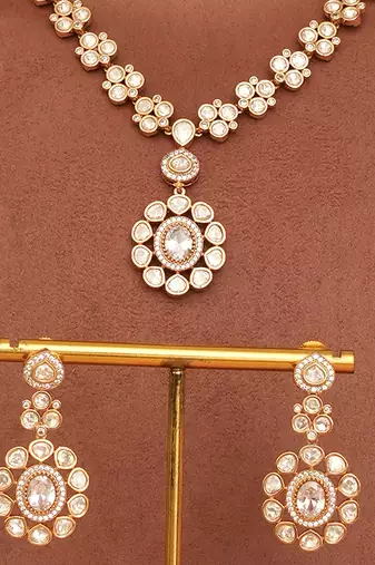 Gold plated heritage kundan necklace set