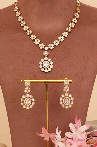 Gold plated heritage kundan necklace set
