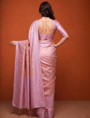 Pink silk blend woven saree with zari work 4