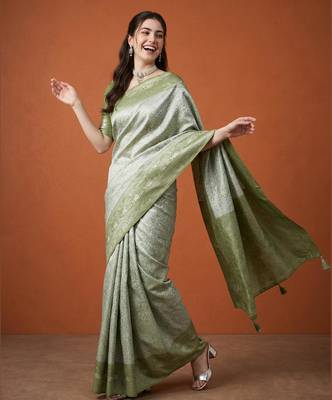 Olive silk blend woven saree with zari work 5