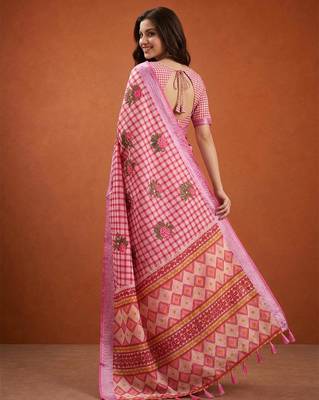 Pink silk blend printed saree with floral print 3