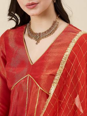 Women solid regular kurti with sharara & dupatta 5
