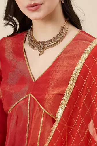 Women solid regular kurti with sharara & dupatta