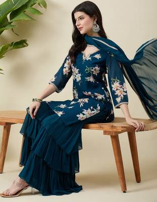 Women floral printed regular kurta with palazzos & dupatta 5