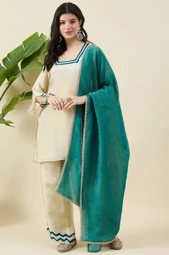 Women solid square neck kurta with palazzo & dupatta