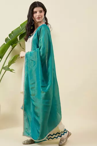 Women solid square neck kurta with palazzo & dupatta