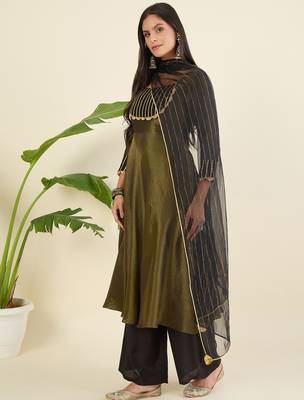 Women regular gotta patti kurta with palazzos & with dupatta 3