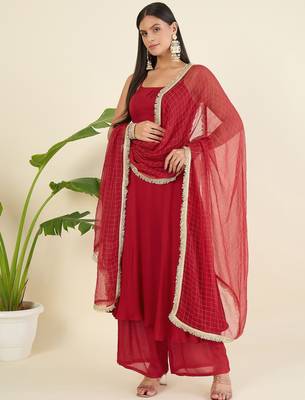 Women regular thread work kurta with palazzos & with dupatta 1
