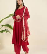 Women regular thread work kurta with palazzos & with dupatta