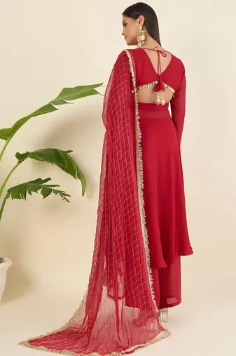 Women regular thread work kurta with palazzos & with dupatta