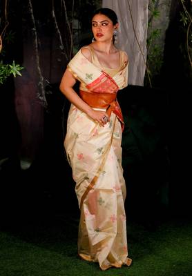 Vaidehi- Saree in Tissue fabric- The Saree is elevated with Zariwork embroidery- It comes with an Unstitched blouse 2