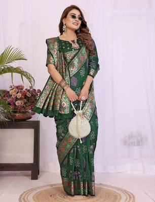 green dola silk blend bandhej khadi printed saree with blouse 3