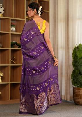 iara silk blend saree with contrast blouse piece hand embroidery 3