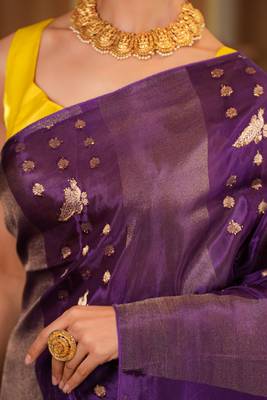 iara silk blend saree with contrast blouse piece hand embroidery 4