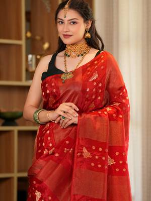 tavisha silk blend saree with contrast blouse piece hand embroidery 4