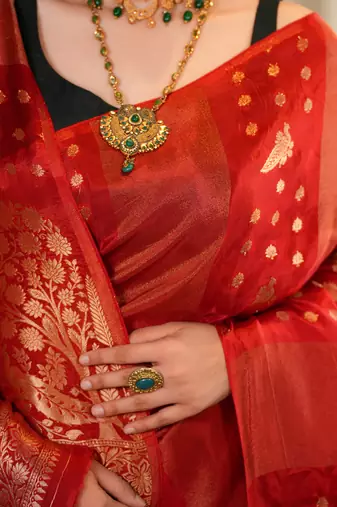 tavisha silk blend saree with contrast blouse piece hand embroidery