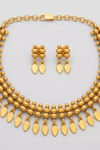 Classic gold-plated necklace set