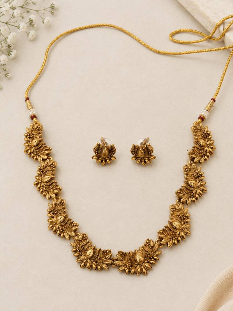 Elegant gold-plated festive lotus necklace set