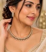 White gold-plated traditional necklace set