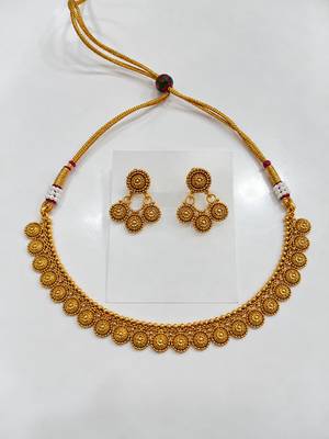 Classic gold-plated traditional necklace set 2