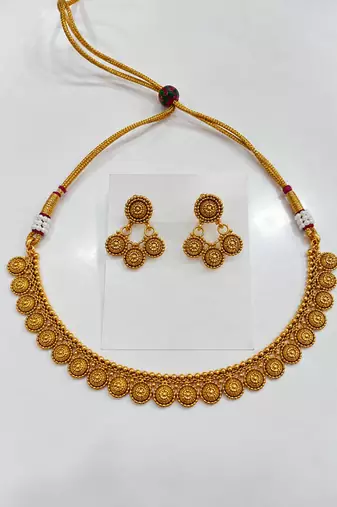 Classic gold-plated traditional necklace set