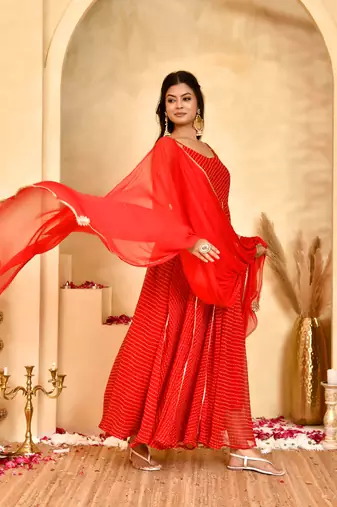 Laal leheriya anarkali kurta with wine dupatta