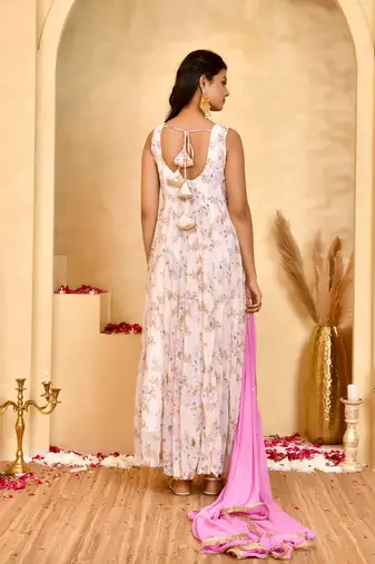 Gulabi gul floral anarkali kurta with dupatta