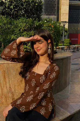 Women's rayon handprinted designer casual wear Jaipuri ethnic Brown short kurti