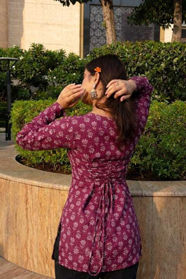 Women's Rayon Floral Handprinted Casual Wear Trending Purple Short Kurti 2