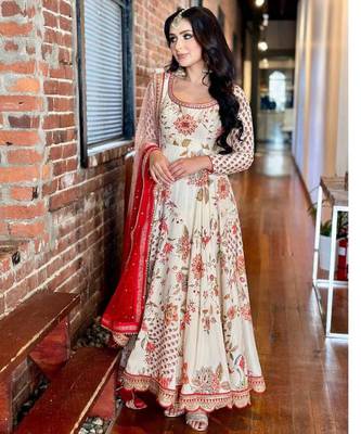 Cream faux georgette digital print flared gown set 1