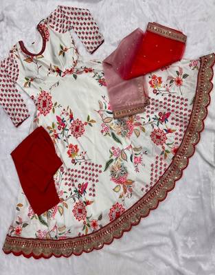 Cream faux georgette digital print flared gown set 2