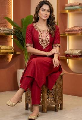 Maroon silk thread embroidery kurta set 3