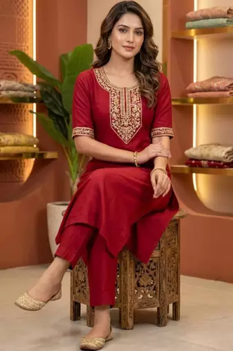 Maroon silk thread embroidery kurta set