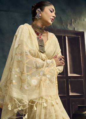 off white cotton blend handloom weaving casual wear saree 2