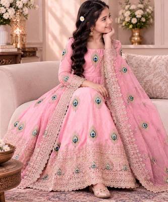 Heavy fendy silk embroidery thred and sequnce work light pink readymade ethnic gown 2