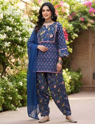 Blue floral printed cotton kurta set 1