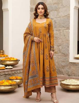 Mustard floral printed cotton kurta set 1