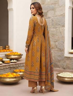 Mustard floral printed cotton kurta set 2