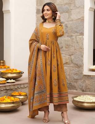 Mustard floral printed cotton kurta set 3
