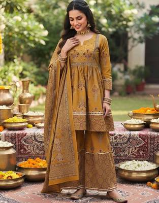 Mustard floral printed cotton kurta set 3
