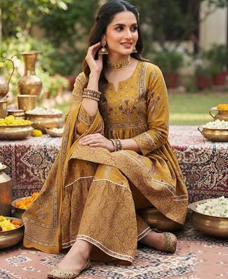Mustard floral printed cotton kurta set 4